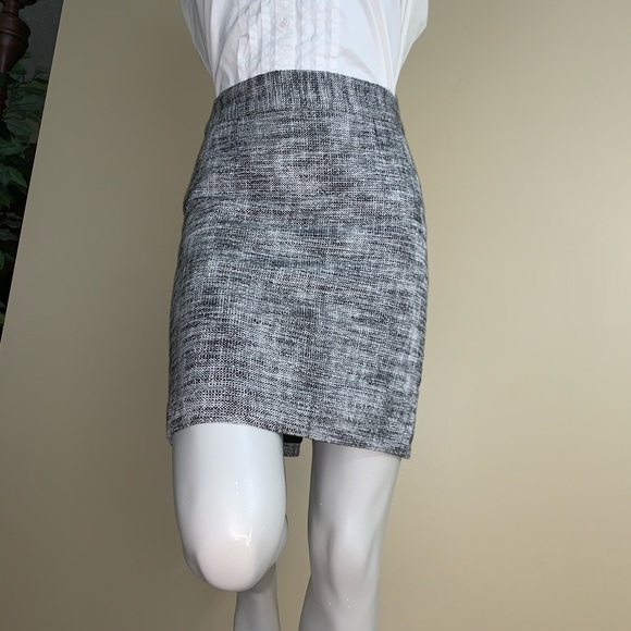 Banana Republic Black White Woven Mini Skirt - Picture 5 of 15